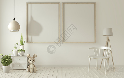 白色客厅上假海报框和白椅子图片