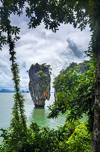 泰国攀牙湾詹姆士邦德岛的高塔普岩泰国攀牙湾的高塔普岛图片