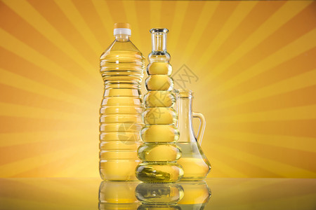 来自向日葵、橄榄籽油的有益健康。图片