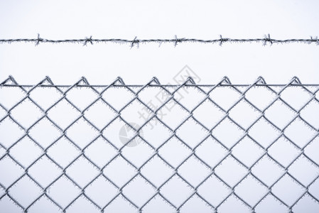 冰冻紧贴冷温风景冻的金属栅栏南德州寒酸日舒瓦比什市政厅图片