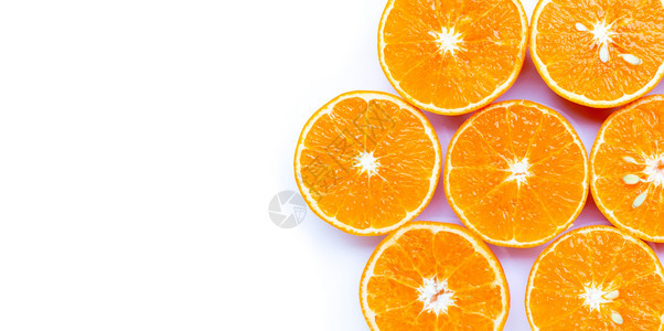 白色背景上的橙子水果顶部视图复制空格图片