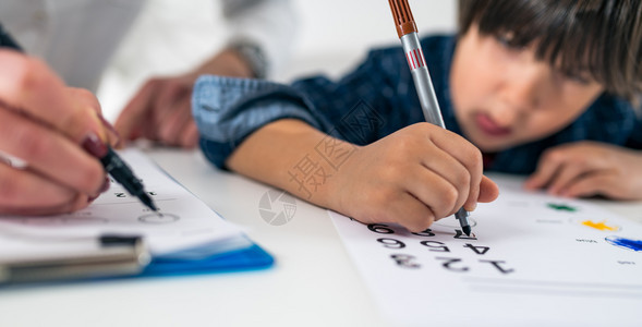 儿童心理学测试幼儿用数字进行逻辑测试图片