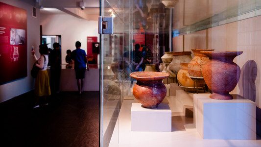 2019年4月2日泰兰古代陶瓷和史前战场展览图片