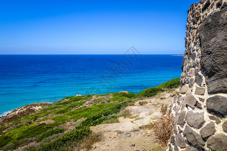 Tharos考古遗址和海景oristanrdinthros考古遗址和海景sardin图片