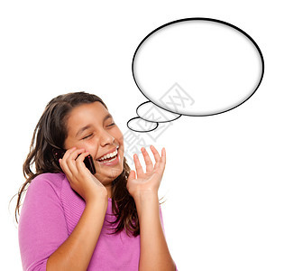 使用手机的西班牙青少年女孩与白背景的空思想泡沫隔绝包含剪切路径图片
