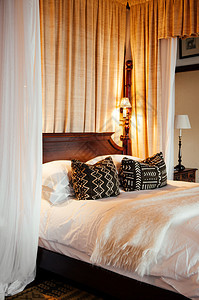 豪华的非洲亚裔当代酒店卧室图片