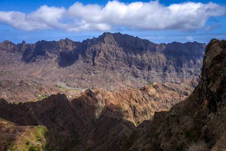 非洲佛得角圣安托岛的山脉景观全景佛得角圣安托岛山脉景观全景图片