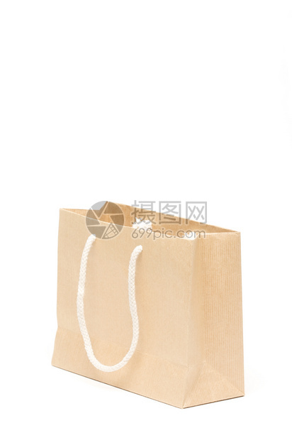 白色背景孤立的棕购物袋图片