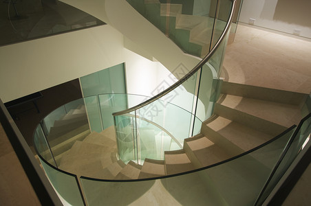 高螺旋楼梯抽象图片