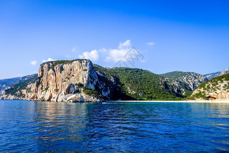 卡拉卢纳海滩在奥罗西高尔夫撒丁岛意大利意大利撒丁岛orosei高尔夫的calaluna海滩图片