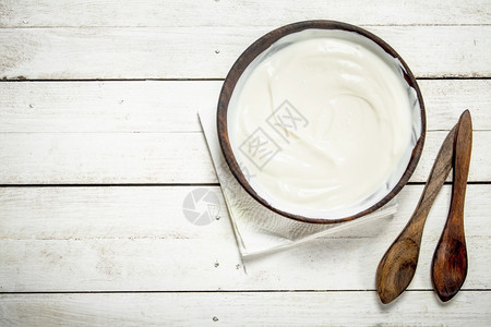 碗里的白色酸奶图片
