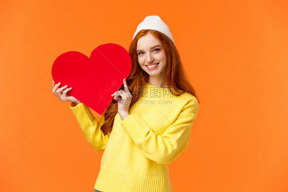 红发女孩的爱情概念红心牌图片