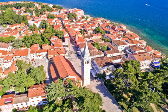 诺维格拉德岛Novigradstrk市历史中心建筑和海岸风景伊斯特里亚群岛croati图片