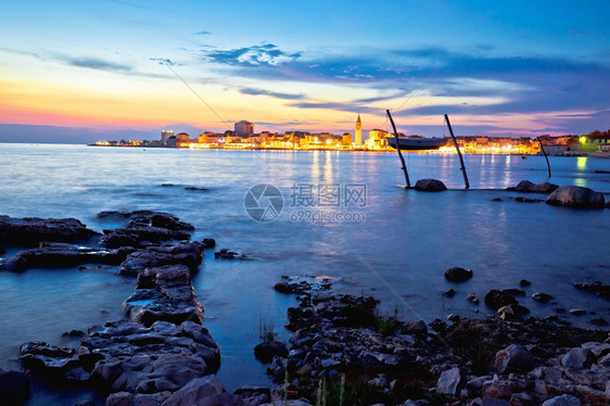 克罗地亚伊斯特拉海边夜景图片