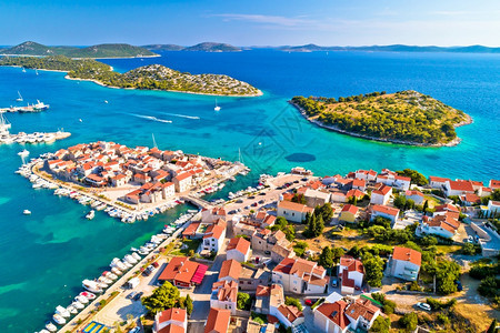 Trj旧岛镇和中达马提亚空观察群岛亚得里海岸croati图片