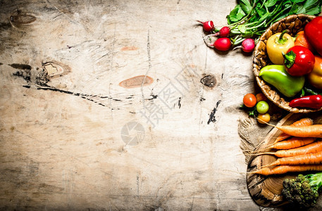 健康的蔬菜新鲜和草药木本的蔬菜健康图片