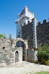 古老的防御城堡塔在贝贾脚下背景图片