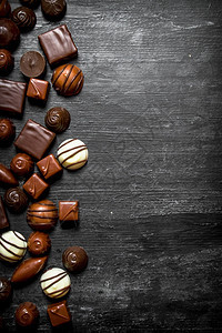 形状各异的巧克力力图片