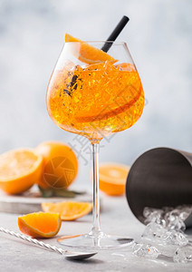 橙子口味的夏季鸡尾酒图片