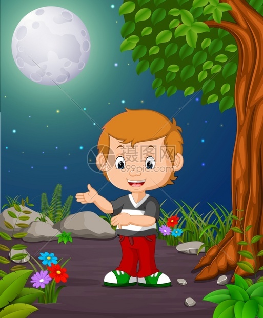 一个男孩在明亮的满月下图片