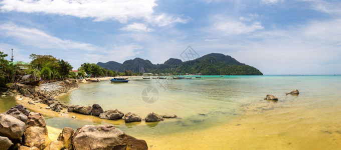 泰国的菲登岛的海滩全景图片