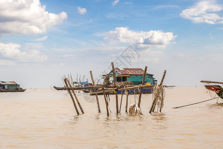 在夏日Cambodi的SemRs附近图片