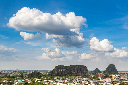 夏季日在拜特南的Dang大理石山图片