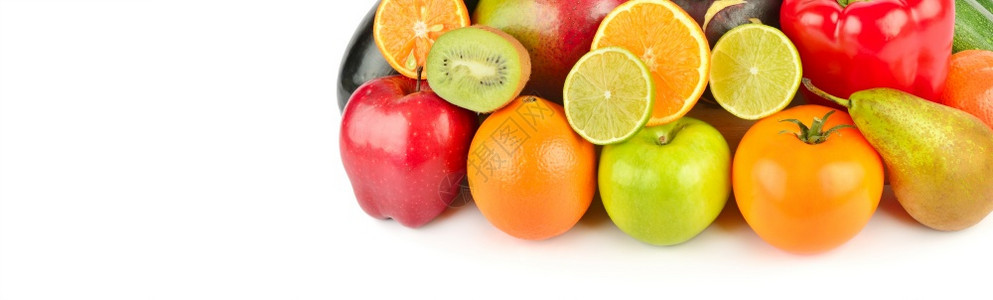 一组蔬菜和水果在白色背景上隔离宽幅照片免费文本空间图片