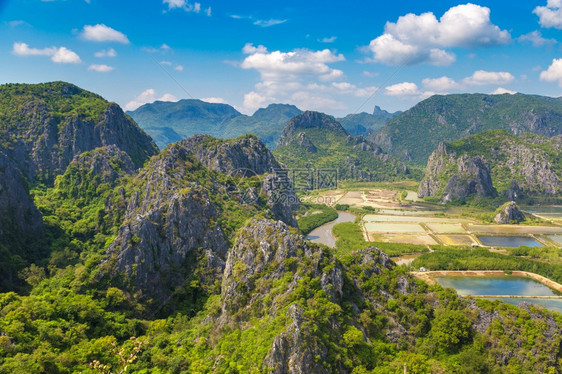 夏日在泰国兰的Khaosmriyt公园的空中巡视图片