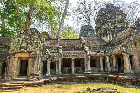 塔普罗姆寺庙的废墟是夏日Cambodi的夏日Semsar的复杂Agkorwat古寺图片