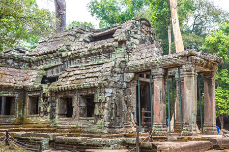 塔普罗姆寺庙的废墟是夏日Cambodi的夏日Semsar的复杂Agkorwat古寺图片