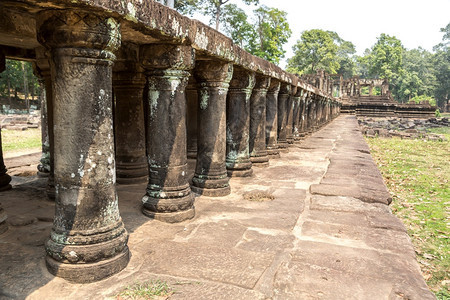 baphuon寺庙的废墟是夏日Cambodi的夏日Semsar的复合Agkorwat古寺图片