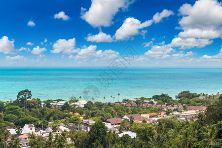 夏日在泰河沿岸高萨穆伊岛的空中巡视图片