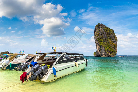 夏日的泰国河滨海角岛图片