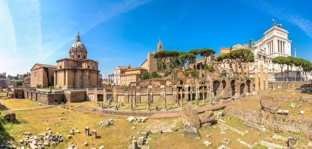 古老的论坛废墟和胜利的艾姆曼纽尔I纪念碑在夏天的一罗马意大利图片