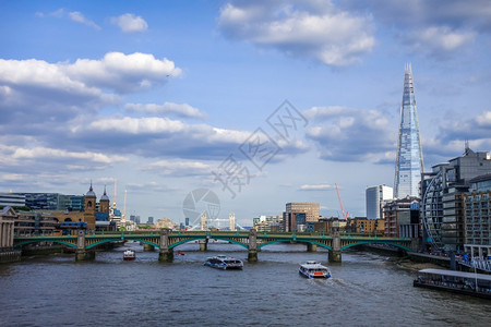 Lond全景和Thames河ukLond从Thames河uk的lond视图图片