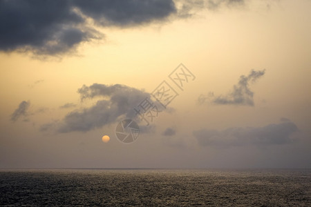 南太安岛的海洋景象非洲角渡鸟岛的海景南太安岛的海洋景象角渡鸟岛的海洋景象图片