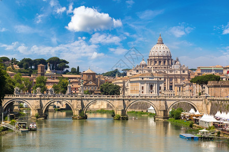在意大利罗密欧的夏天圣安其罗桥和图片