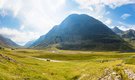 在苏格兰高地的夏天在美丽日中统一王国图片