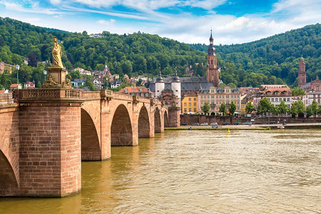 海德堡的老桥在美丽夏日德国高清图片