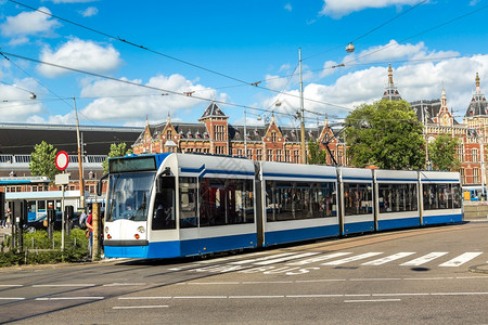 美丽的阿姆斯特丹城市的电车图片
