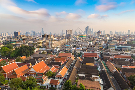 夏日在泰国的Bangko的watke寺庙的空中风景图片