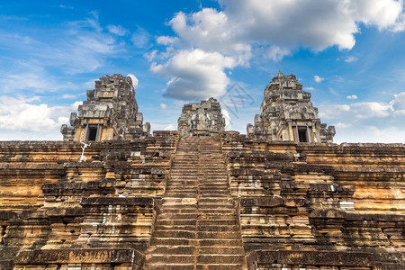 Takeo寺庙的废墟是夏日Cambodi的夏日Semsar的复杂Agkorwat古老的寺图片