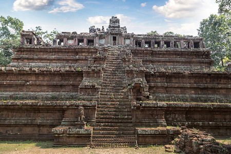 Phipeaks寺庙的废墟是夏日Cambodi的夏日SemREA中复杂的gkorwat的Khmer古老寺庙图片