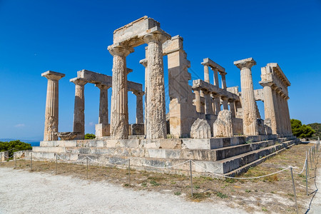 Aegina岛的phi寺庙夏日在希腊高清图片
