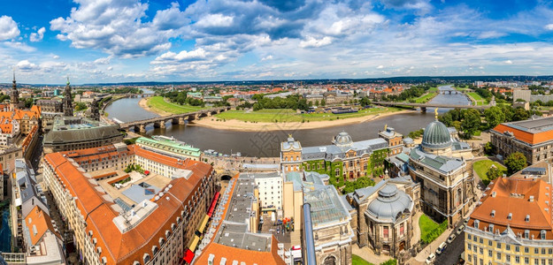 德累斯顿河和elb的全景图片