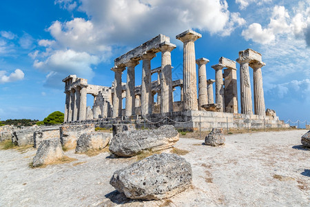 Aegina岛的phi寺庙夏日在希腊图片