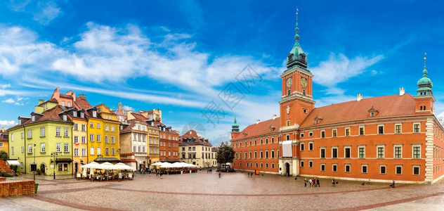 皇家城堡和西格斯满柱在夏天的战争中在夏日波兰图片