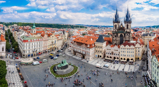 捷克CK小镇夏日Czech的Prague老城区背景