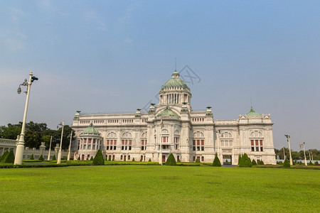 圣塔萨马约姆王座殿堂泰国皇宫的在夏日里泰国的邦哥背景图片